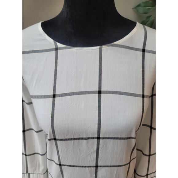 Liz Claiborne Blouse Women's Small White Black Windowpane Career Top Bell Sleeve - Picture 3 of 11